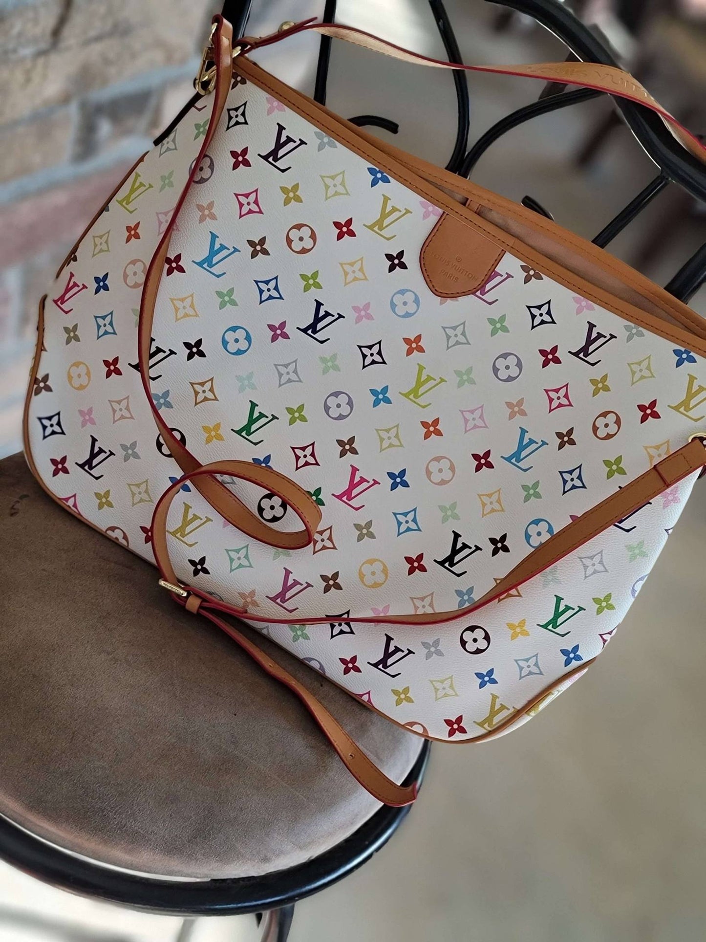 L White/Multi Bag