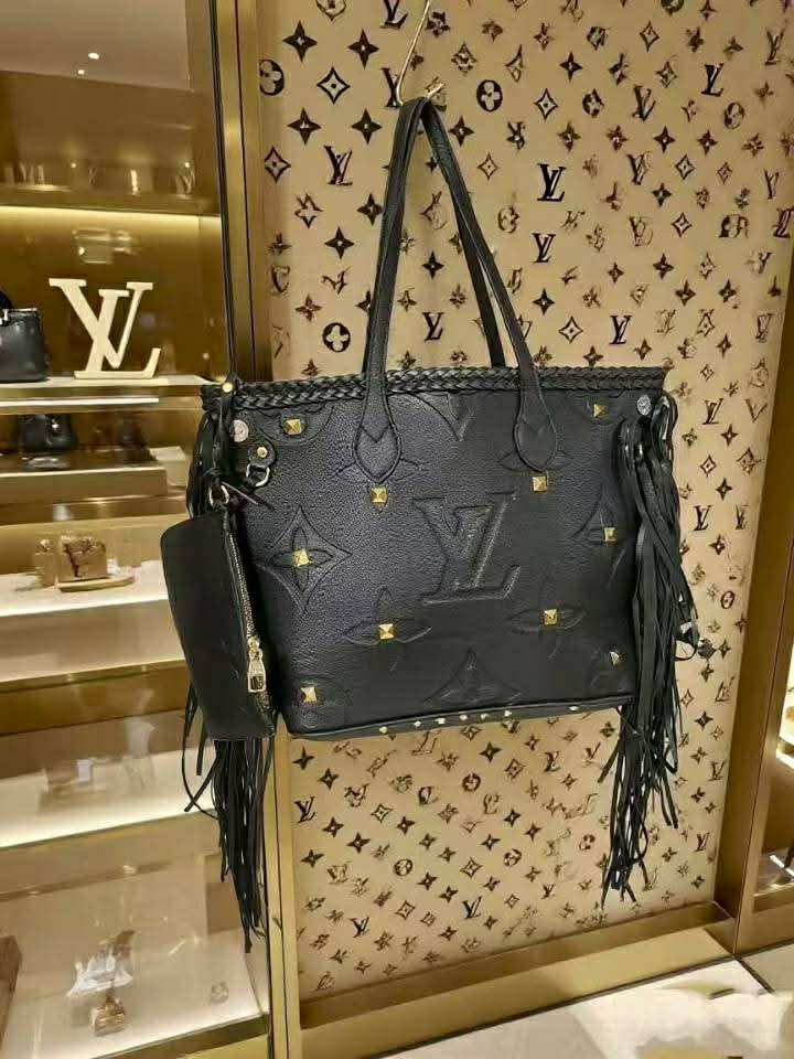 L Boho Fringe Black