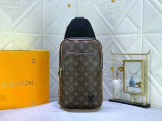 L Sling Bag