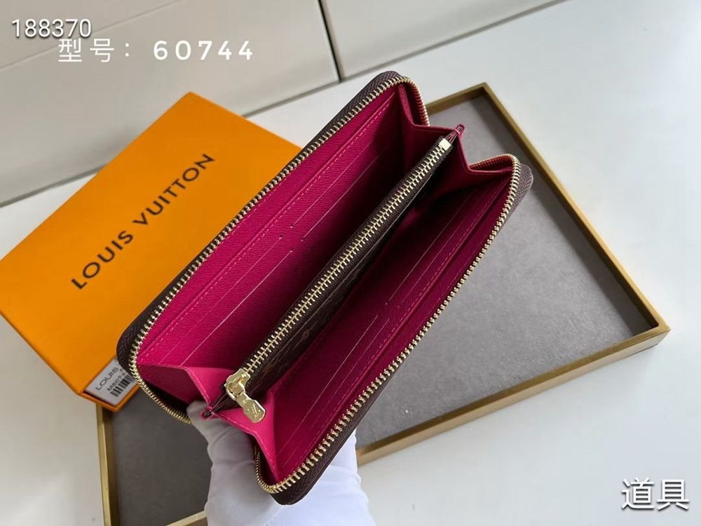 L Zip Wallets 7