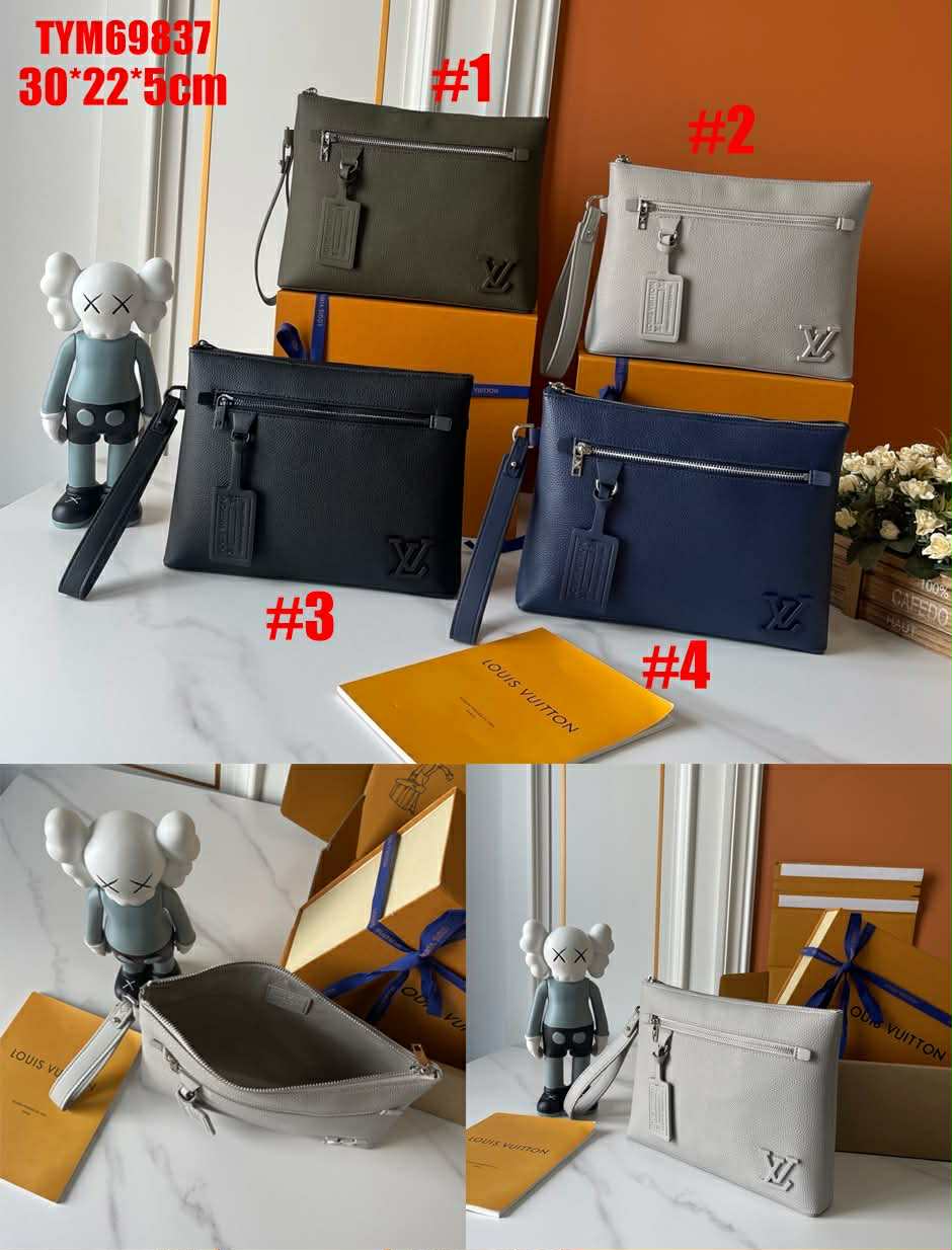 L Clutch Bags