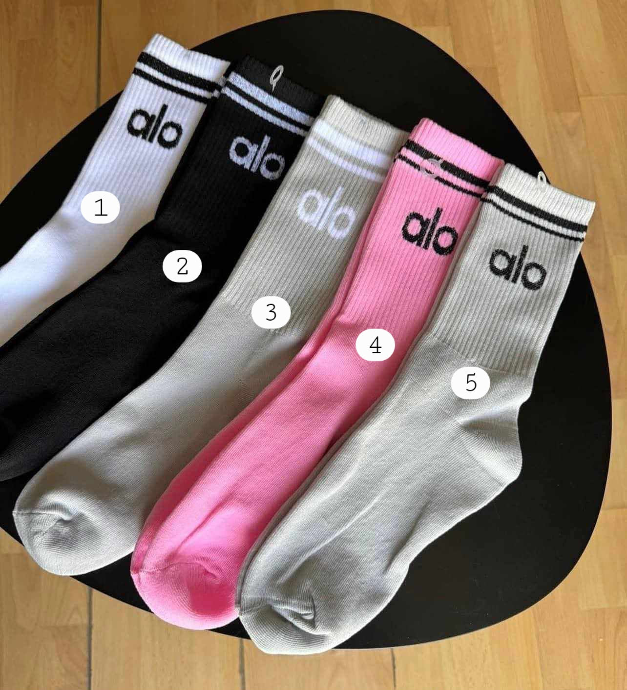 A L O Socks