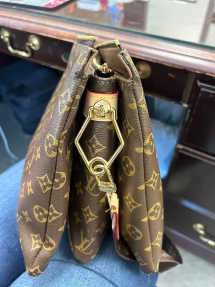 L Coussin Mono Bag