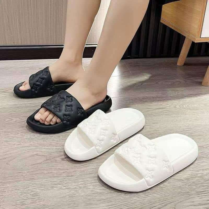 L Pillow Slide Sandal B&W