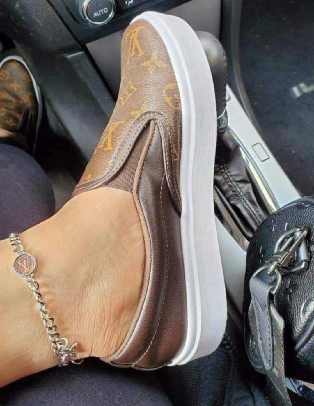 Boujee V Slip on 2