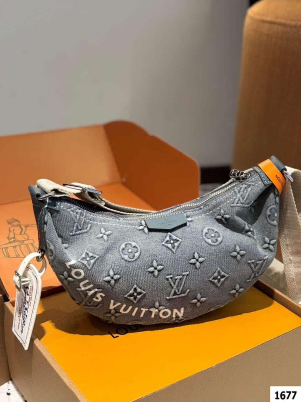 L Distressed Denim Hamac Bag