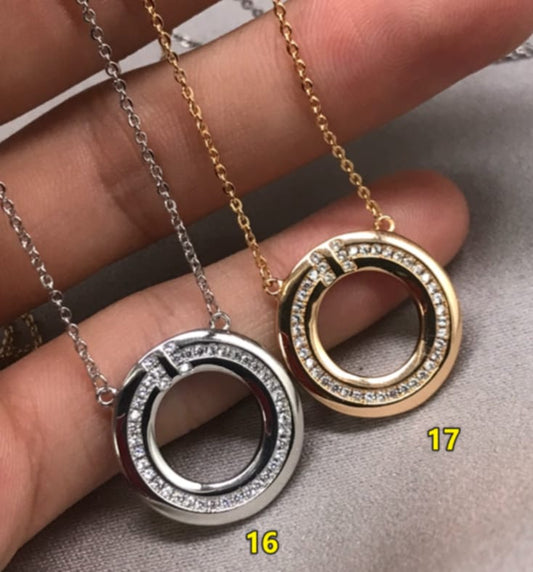 T Circle Necklace