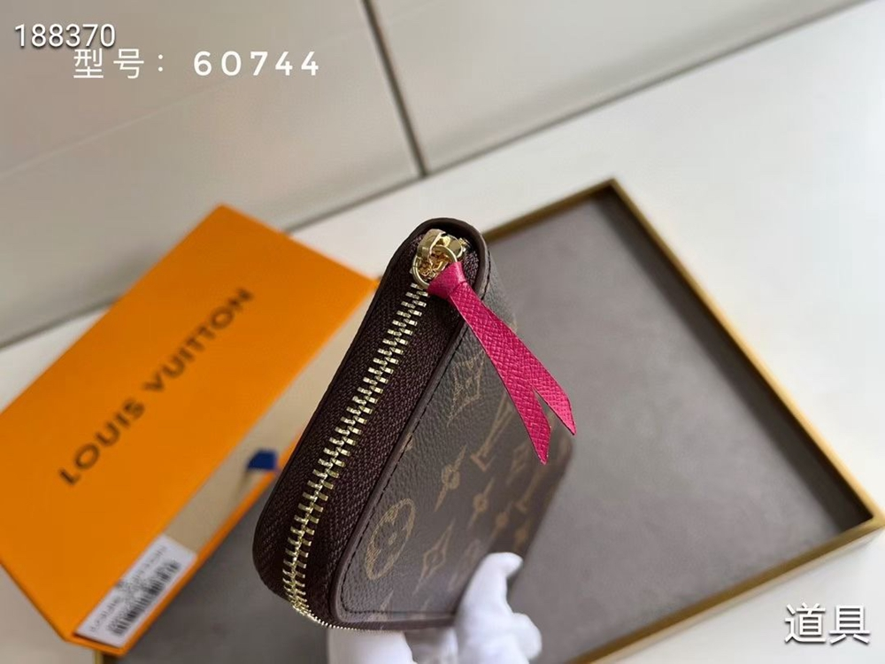 L Zip Wallets 7