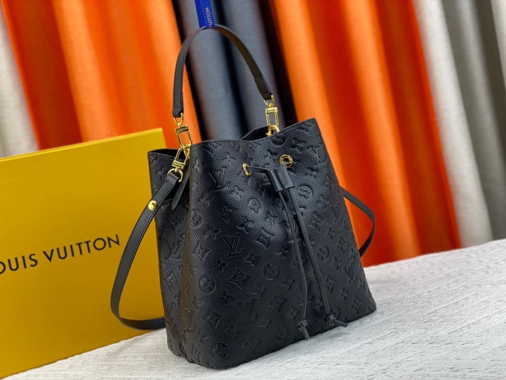 L Pink/Mono Bucket Bag