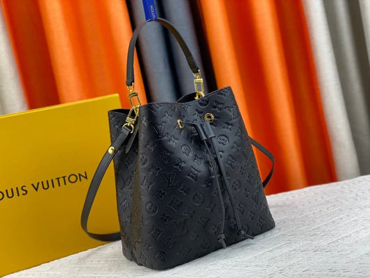 L Black Bucket Bag
