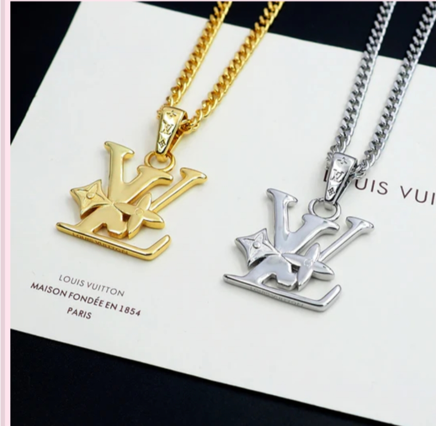 L Logo Chain Necklace
